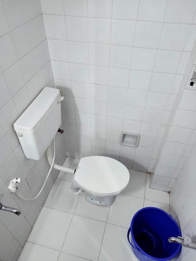 Hotel Maple Regency Kochi Exteriör bild