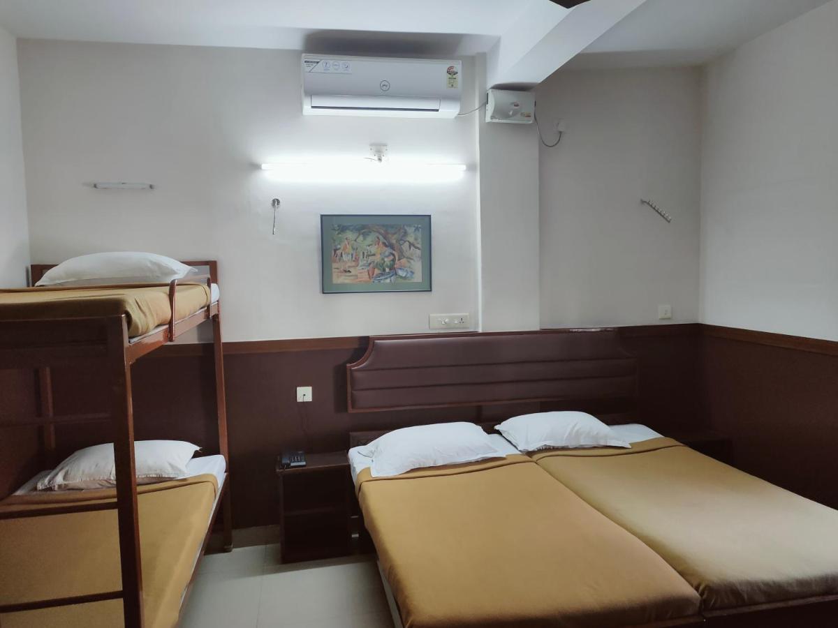 Hotel Maple Regency Kochi Exteriör bild